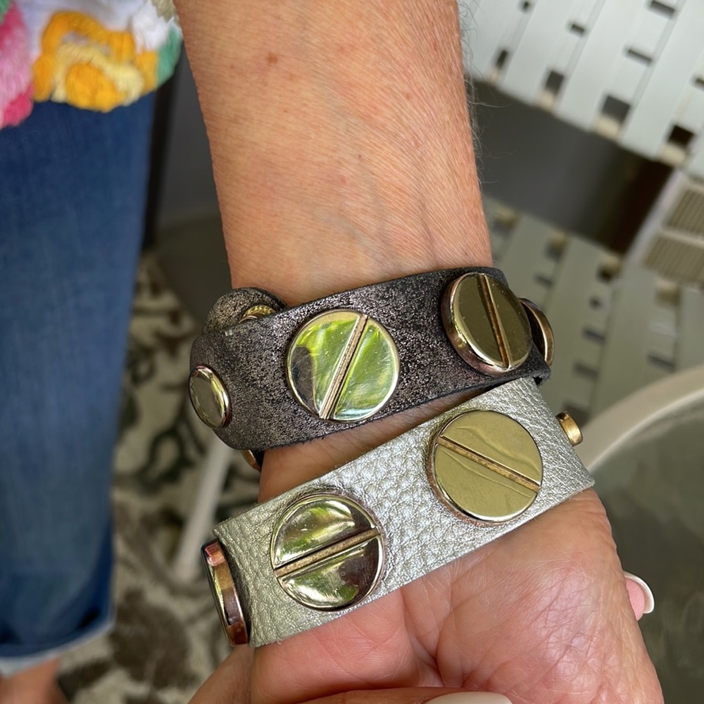 Bracelets - Picture 2 of 4